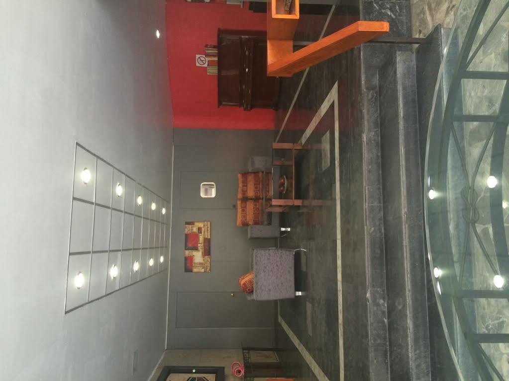Oyo Nueva Galicia Hotel Guadalajara Eksteriør billede